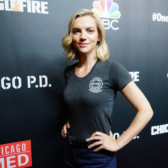 cuervo_arcangel's tweet photo. @karakillmer podría ser #annieleonhardt En el live acction de #ShingekiNoKyojin #AttackOnTitan https://t.co/qeCci9sVIK