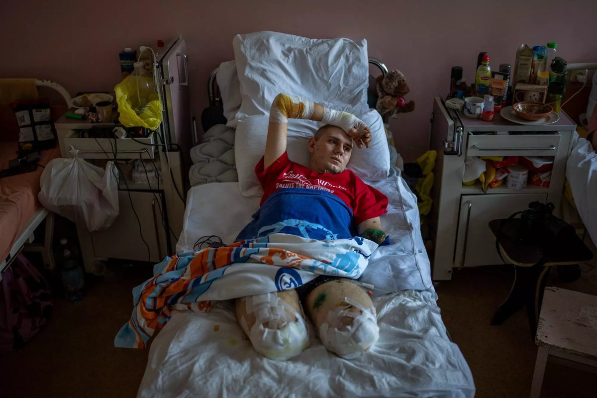 Ukrainian doctor... without both legs and his left arm