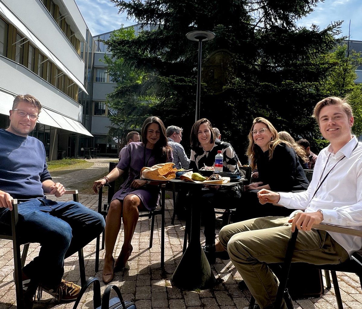 MahrouKharazi's tweet image. &quot;Feel good, feel better, feel BEST&quot;. Beautiful day at our @PhilipsHealth Best office with this #pcioptimization #dreamteam working on the #futureofhealth @PhilipsNL @LifeAtPhilips