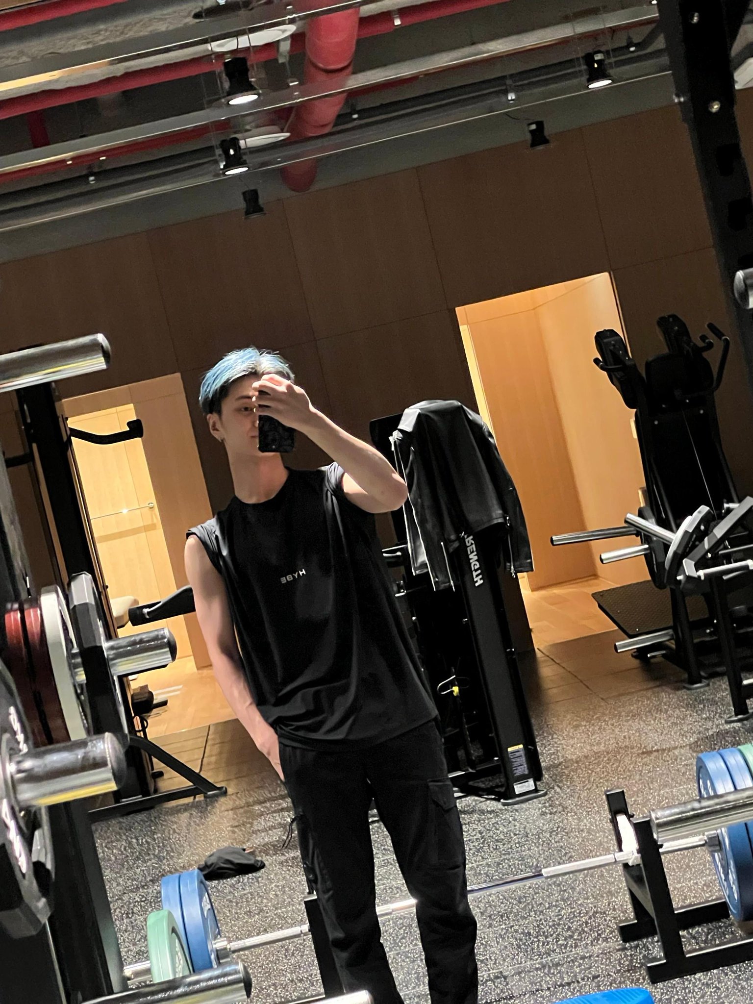 denise. al Twitter "jaw drops to floor, eyes pop out of sockets