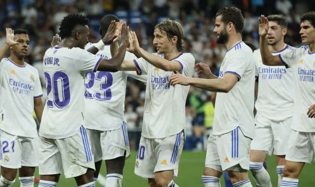 Madrid_FRA's tweet photo. 💬 Fede #Valvarde : "Tout ce que nous avons à faire contre Liverpool est de faire de notre mieux, d'essayer de montrer pourquoi nous sommes en finale et j'espère que nous pourrons donner un autre trophée aux supporters et au Real Madrid." @marca https://t.co/sTAVFCGxtA
