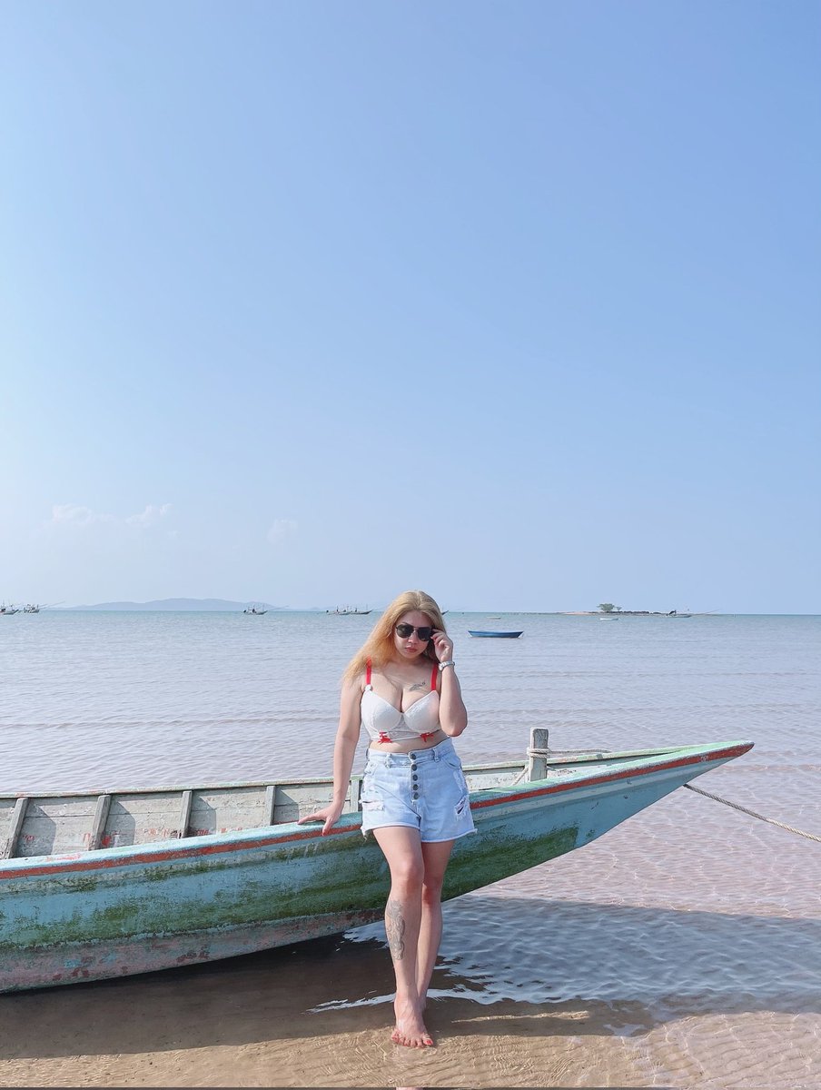 PNarkdee's tweet photo. หุ่นไม่ดี เลยไม่ถุกใจไคร #สาวอวบ เหงาๆ #ตัวคนเดี��ว https://t.co/tpv1IqiRJo