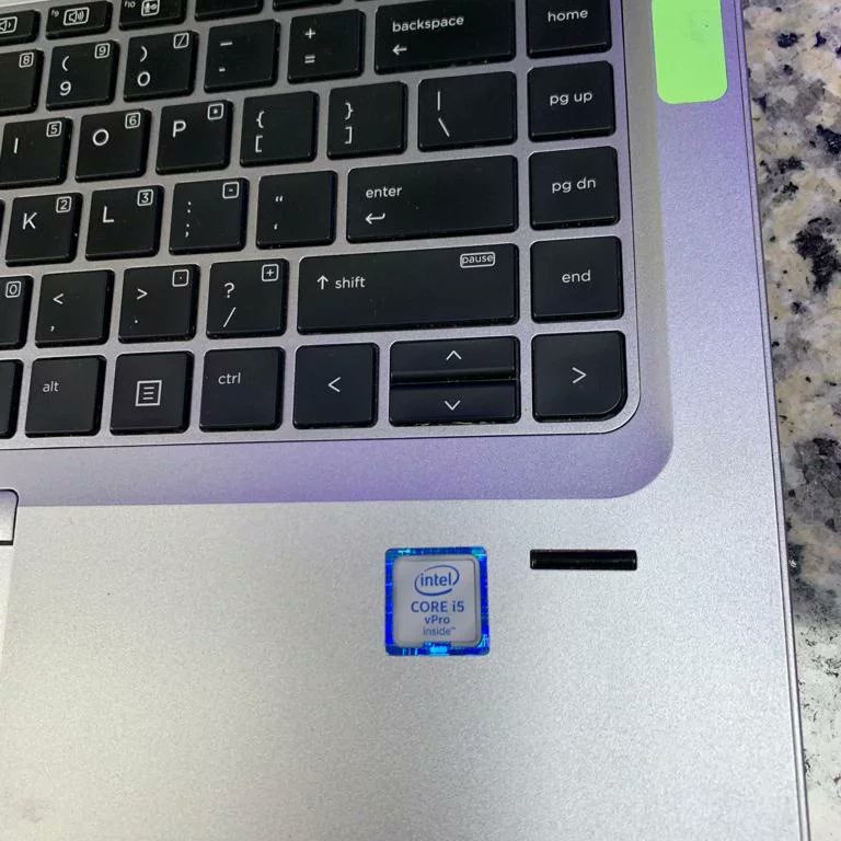 SamsonCLinus's tweet photo. HP elitebook 840 G3
Price 175k
Full laptop Specification
Neatness 99%
Functionality 100%
Intel it
6th gen
500 HDD
8gb Ram
SSD space
14 inch
Keyboard backlight
Free original charger
14 days warranty
Delivery KD and nation wide DM or call 07065699559
#Sam_Tech #gaming #laptop https://t.co/04GvzbX28a