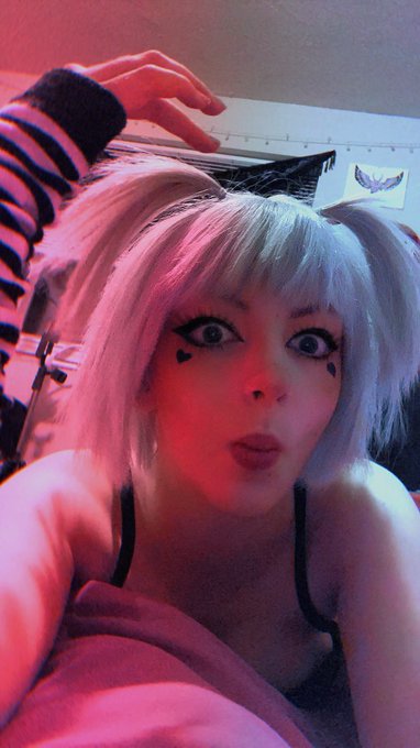 what video game would she be in https://t.co/CdyzWaTxfR