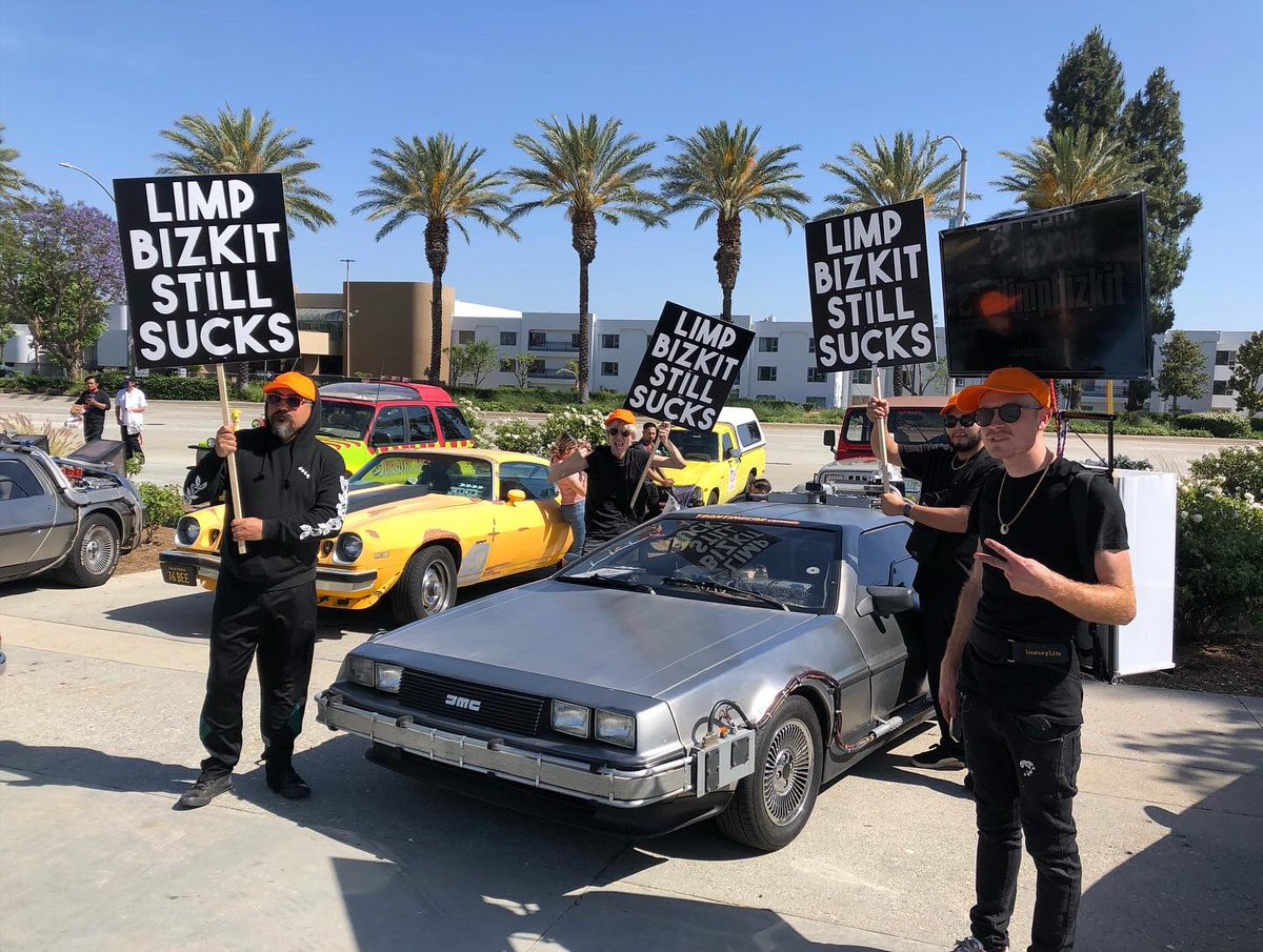 JurassicJeep88's tweet photo. In case you haven’t heard. . . Limp Bizkit Still Sucks!  Please share with the world! #limpbizkit #limpbizkitstillsucks #limpbizkitontour #newalbumstillsucks #marketing101 #createabuzz #stageaprotest #jurassicjeep88 #starcarscentral #BTTF https://t.co/lTQbQVirhA