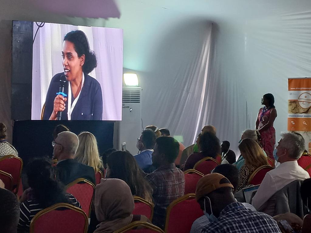 Dr Meron Lakew Tefera presenting #EWABELT during the #workshop organized by <a href="/nrd/">Nancy Ross Dribin</a> and @deserNet on May 13 at #COP15 @UNFCCD