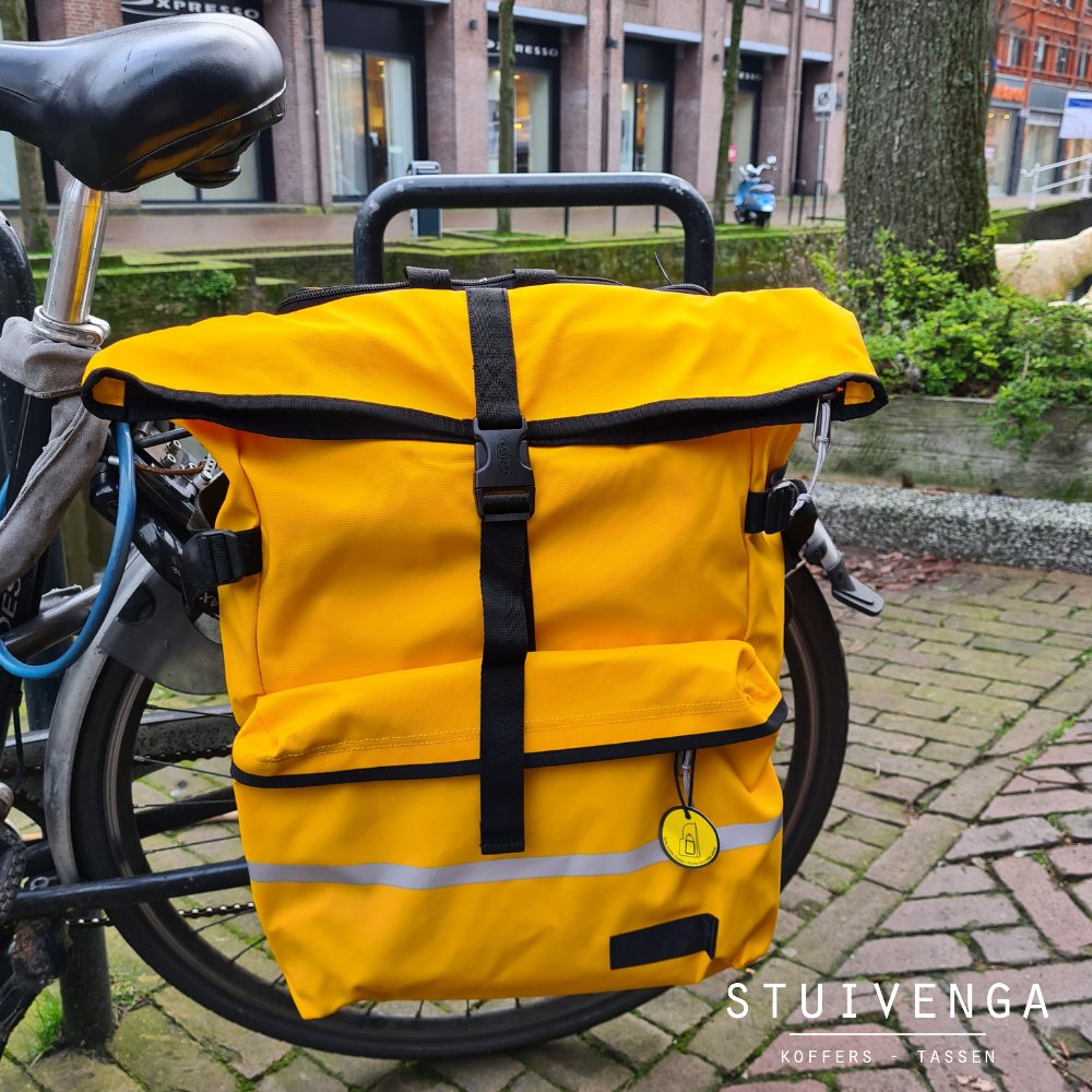 En als je nu een rugzak / fietstas hebt.. 'Kan' dat wel? 🤔🤔 #Eastpak #rugtas #rugzak #fietstas #trending #mooigeelisnietlelijk