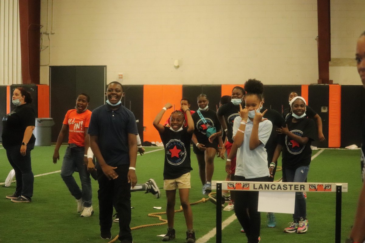 🥳🎉 Congratulations to the Fierce 5th-graders at @RheLancaster! They're bringing home the Field Day Fun-stravaganza championship trophy 🏆! Thank you to the <a href="/Lancaster_TX/">City of Lancaster</a> and the Lancaster ISD Athletics Dept for organizing a great event for our 5th-graders. 🧡