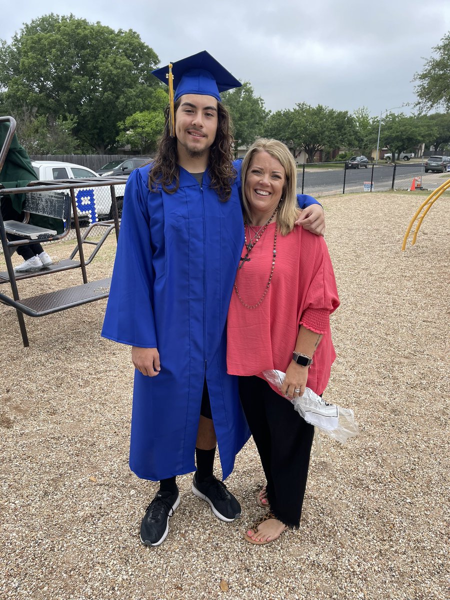 David got to walk the halls of Pond Springs Elementary today. He visited old friends, saw former teachers, and got lots of hugs. <a href="/DavidRamirez_60/">David Ramirez</a>