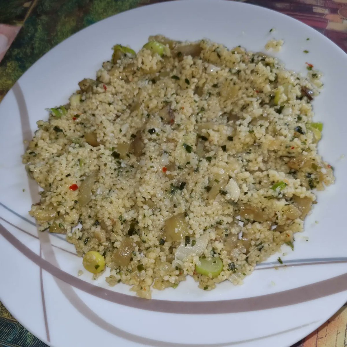 viola_sabine's tweet photo. Completely vegan but freaking delicious 😋
Couscous, 1 eggplant, 3 chopped garlic bulbs, a lot of chives and oregano, chili, leek and vegetable broth and a little bit of olive oil
#vegan #soulfood #delicious #cookingwithoutsalt #norecipeneeded https://t.co/CZXO6TrBnU