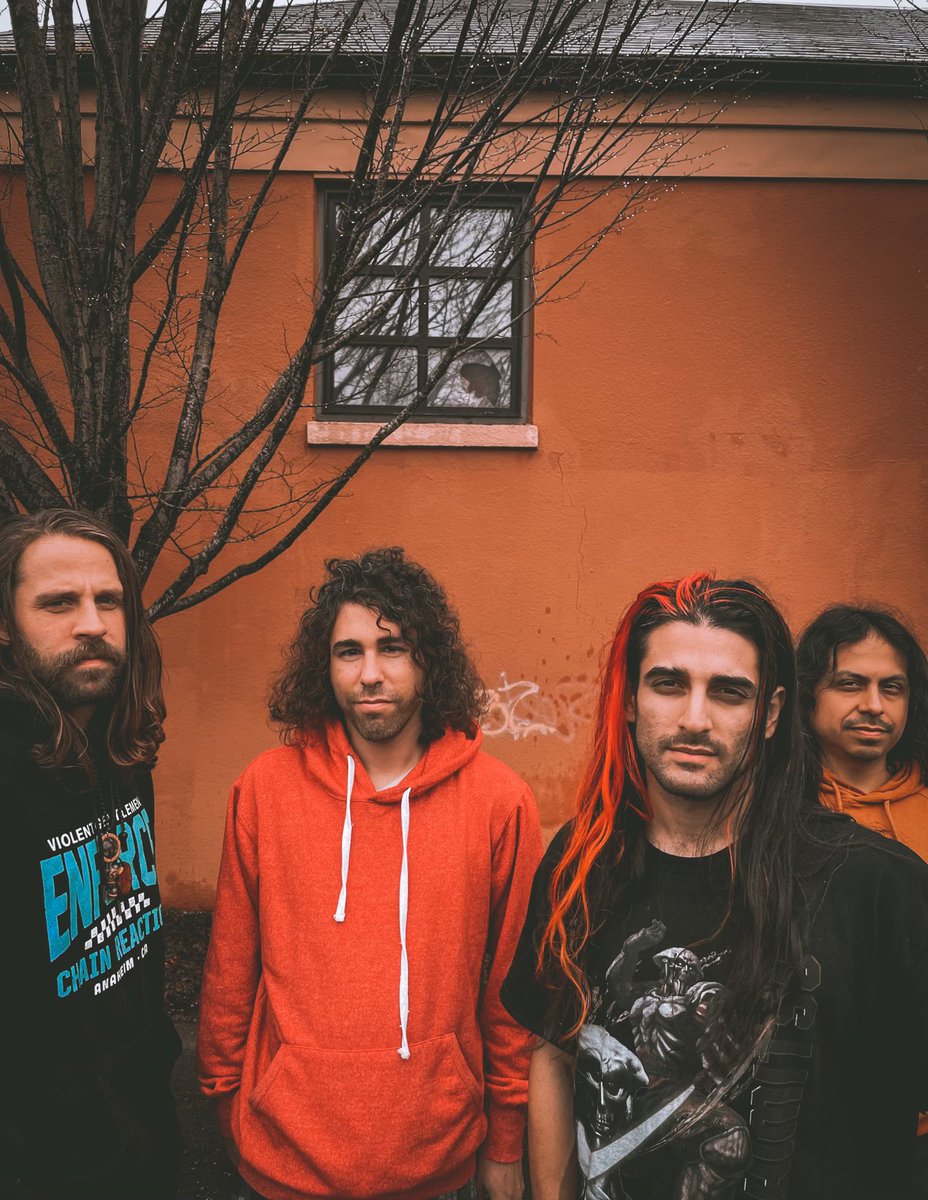 ThirdStringRecs's tweet image. Look at these guys, they dropped a new song just for you! Bless your ears and listen to “You and the Violent Tide” by @takersleavers now! distrokid.com/hyperfollow/ta…