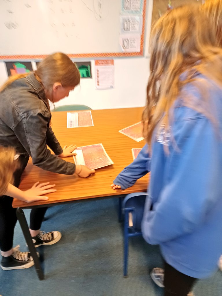 MrsEdwards_IWBS's tweet photo. We had a great time at our science transition event with @FalkirkHigh! Using chromatography, water testing, fibre sampling and footstep analysis we successfully found the guilty party of our crime! Huge thanks to Miss Campbell for organising😀 #FutureForensicScientists https://t.co/tVs0jHX3bf