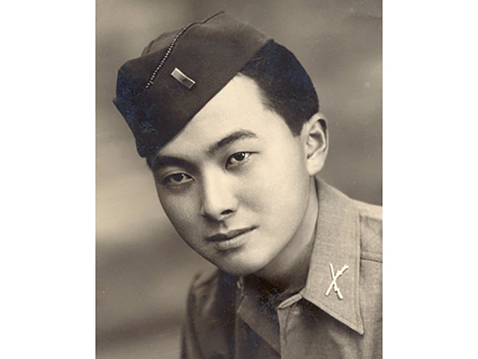 USArmyCMH's tweet photo. SOLDIER PROFILE – SENATOR DANIEL K. INOUYE 
ASIAN AMERICAN &amp; PACIFIC ISLANDER HERITAGE MONTH
Sen. Inouye was a highly-decorated combat veteran of WWII. His actions as part of the legendary 442nd RCT earned him a Bronze Star, a Purple Heart, and the Medal of Honor. #MOH https://t.co/cDnsX5njrT
