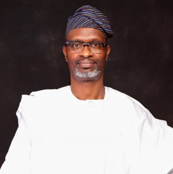 CAPT__Vincent's tweet image. Ondo North PDP Primary. 
Tokunbo Modupe- 124
Foluso Mayowa Adefemi-93
Void - 1 

Tokunbo Modupe VS Jide Ipinsagba or Chief Alex Ajipe; I’m interested in this one. Lol 

All the best Akogun Adetokunbo Modupe. 👍🏽