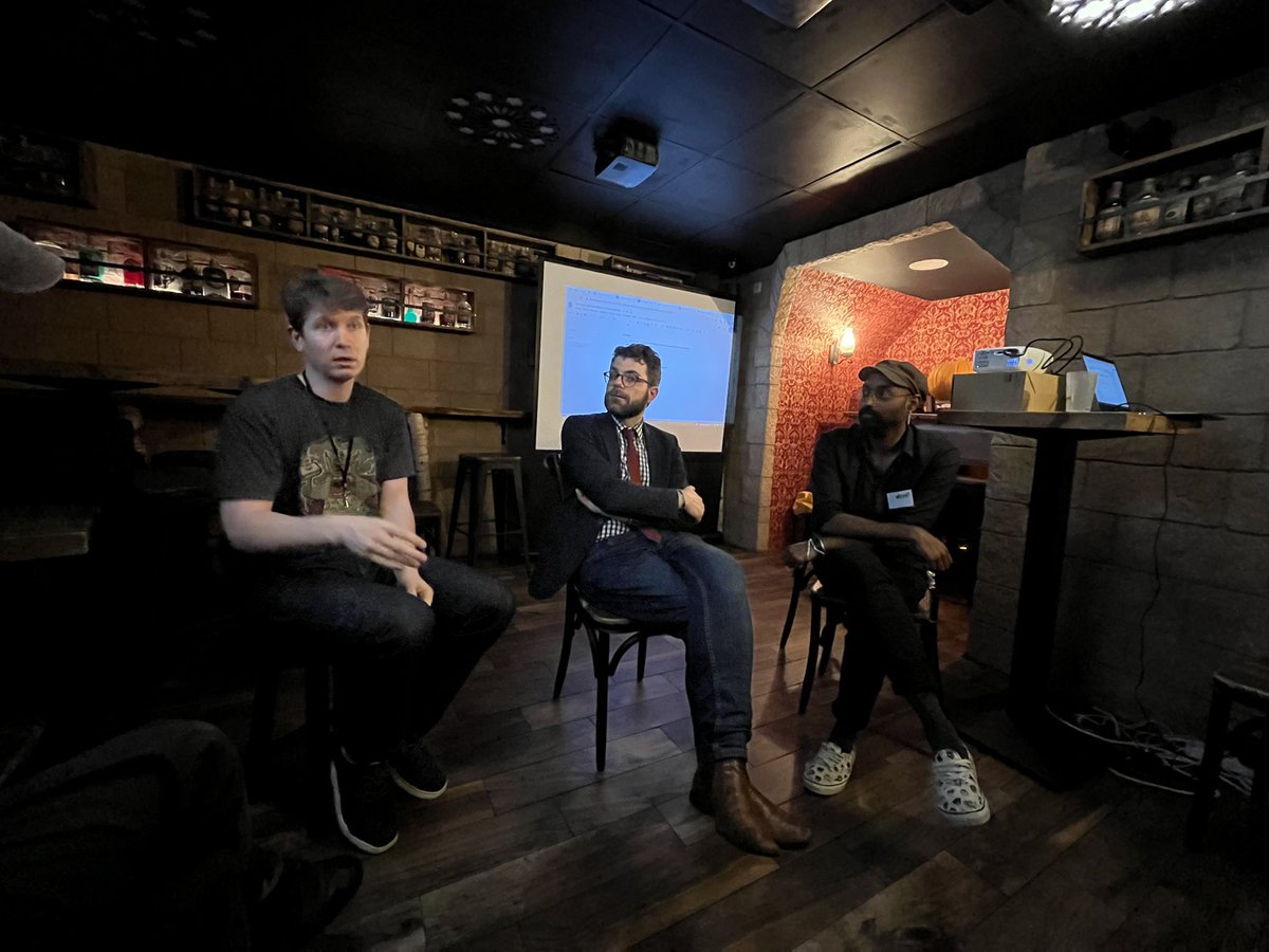 Conférence privée sur la crise du papier dans le monde de l’édition manga avec des invités de luxe <a href="/Athan0r/">Valentin Paquot</a> <a href="/io_mangas/">Mangas.io</a> <a href="/WizardComm/">Wizard Communication</a> 

On a discuté 1h30 c’est passé ultra vite !! <a href="/PopCulture_Exp/">Pop Culture Experience</a>