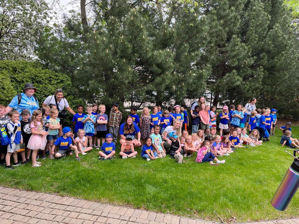 w_persistence's tweet photo. For letter L in our ABC Countdown we went to the Milwaukee County Zoo. Lions and Tigers and Bears oh my! Oh and we had a BLAST!#walkerproud #wawmproud https://t.co/faaBJQ6ZTd
