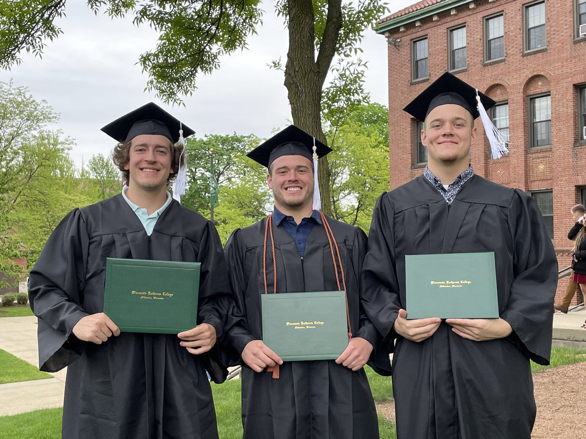 A defensive end, a center, and a punter made their last transaction at Breeze Thru. Sugar Sugar. @Todd_YT <a href="/NEwaskowitz/">Nathan Ewaskowitz</a>
