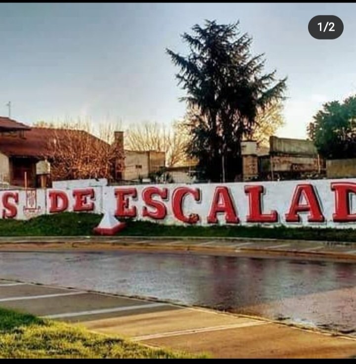diegomolle's tweet photo. Hola @lanusmunicipio esto que preguntamos en IG y no respondes lo podrás hacer aca? Este cambio frente al puente carretero fue hecho por el municipio?
cc @centeanario https://t.co/mXOkZH0b1J
