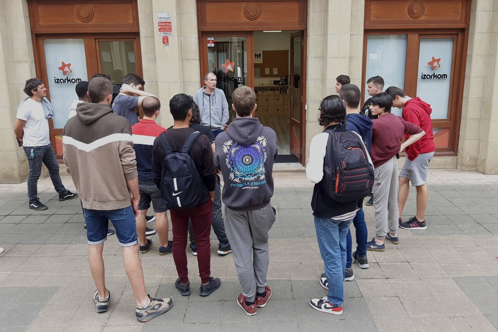 Irungo <a href="/fpbidasoa/">CIFP BIDASOA LHII</a>.ko Telekomunikazio eta Sistema informatiko kurtsoko ikasleak izan dira geurean, zer eta nola egiten dugun ikusten.