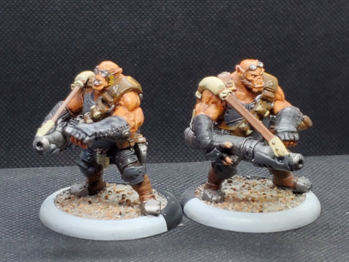 empryme's tweet photo. Oh how do I love these guys! For #MiniatureMonday, I am happy to showcase the #Ogrun Assault Corps.  They have gone thru a few changes over the years, but they are still a solid unit imo.

@privateerpress 

#P3Painters #WARMACHINE #Mercenaries #Rhulic https://t.co/csQCRS2K9F