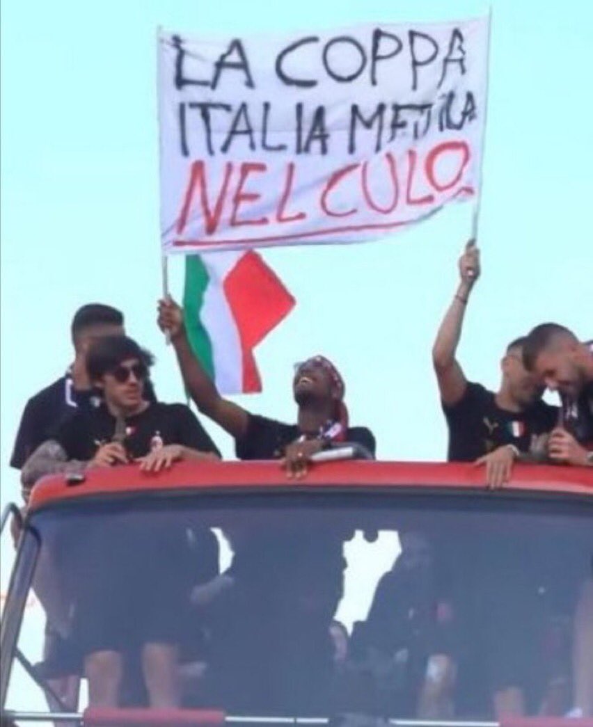 90ordnasselA's tweet photo. Avete fatto i complimenti a ste merde, rendetevi conto.
Il Leicester 2.0. https://t.co/4u0fO5GoPo