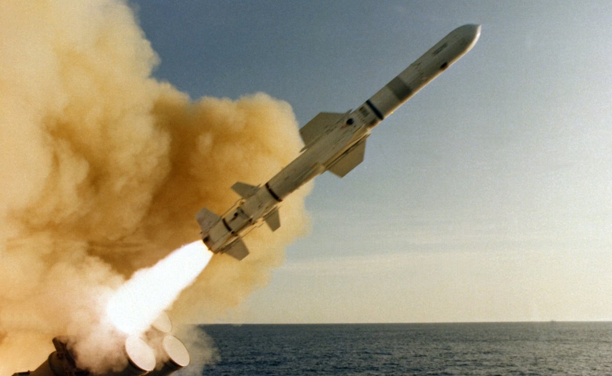 EuropeanPravda's tweet photo. Данія передасть Україні протикорабельні ракети Harpoon
https://t.co/KYalItZwHe https://t.co/dcWANUe6Kj