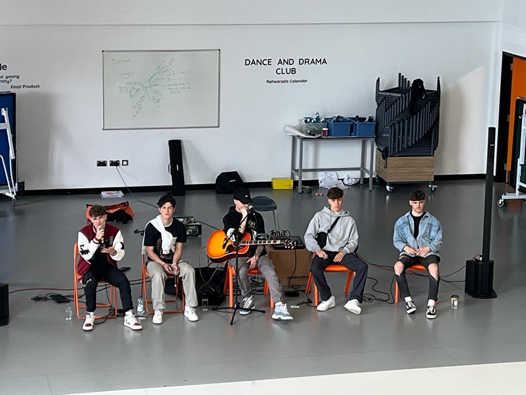clairabelle5's tweet photo. Awesome event @XPschool and @XPEastSchool on Friday afternoon, we welcomed the band ‘Here at Last’ to perform their songs, alongside their messages around mental health and staying safe online. Thanks
@hereatlastband - our students loved this event! https://t.co/qAujnzu0RN