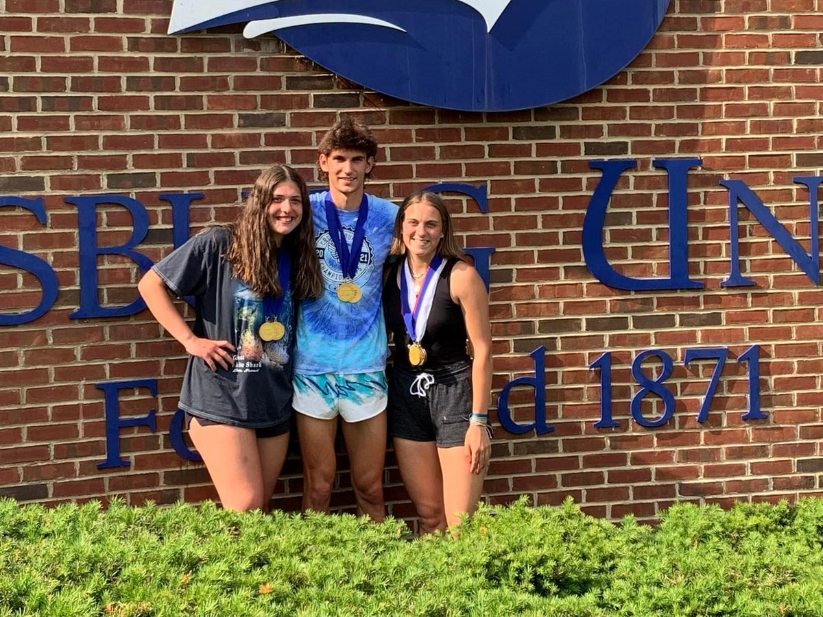 Congrats to all of our track &amp; field athletes who competed at Districts! Our SV District Champions:
Emma Deyarmin- Shot Put &amp; Discus
Madison Ziska- Long Jump
Luke Seymour- 800m &amp; 1600m
Luke set a new school &amp; District III record in the 1600m with a time of 4:16.53.
#PantherPride