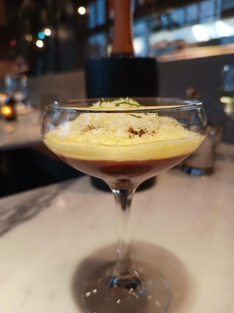 SFfoodconcierge's tweet photo. One Great Bite: onion 'martini'... intense onion broth, Comte foam and crispy croutons. https://t.co/ntYMhlwj4C