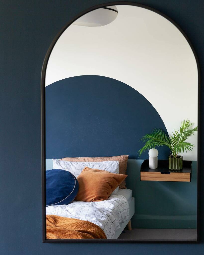 NEW PROJECT ALERT. Behind the scenes here at Hello Flora, I've been busy. Lockdowns and sourcing delays have meant photographing projects has been slow, but new work is coming... starting with a sneak peek of this boy's bedroom. A absolute joy to work on… instagr.am/p/Cd6F9w1Kvpb/