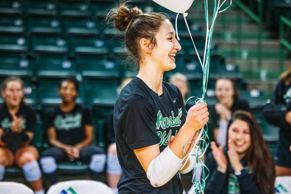 marshallu_cfs's tweet photo. Congrats to our own future #forensicator Bella Thompson for being selected as 1 of 10 students for the 36th class of Yeager Scholars @marshallu! Bella graduated from South Iredell High School in Statesville, North Carolina, a semester early to play for @HerdVolleyball. 1/3 https://t.co/rHPEnWihW3