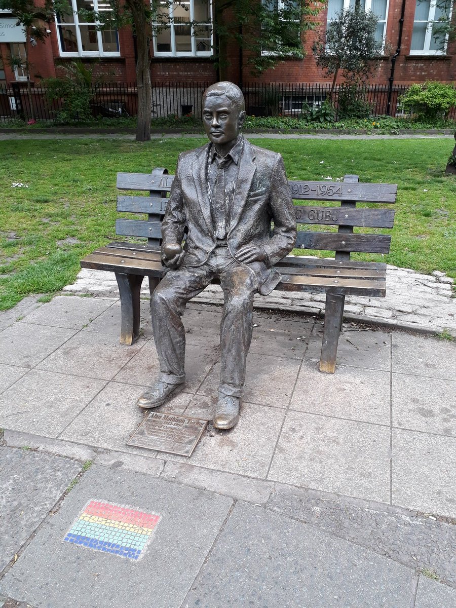 BethLAsbury's tweet photo. Enjoying my visit to Manchester! @QueerBeyondLDN 🤗🏳️‍🌈 https://t.co/Ka50TA81Ki