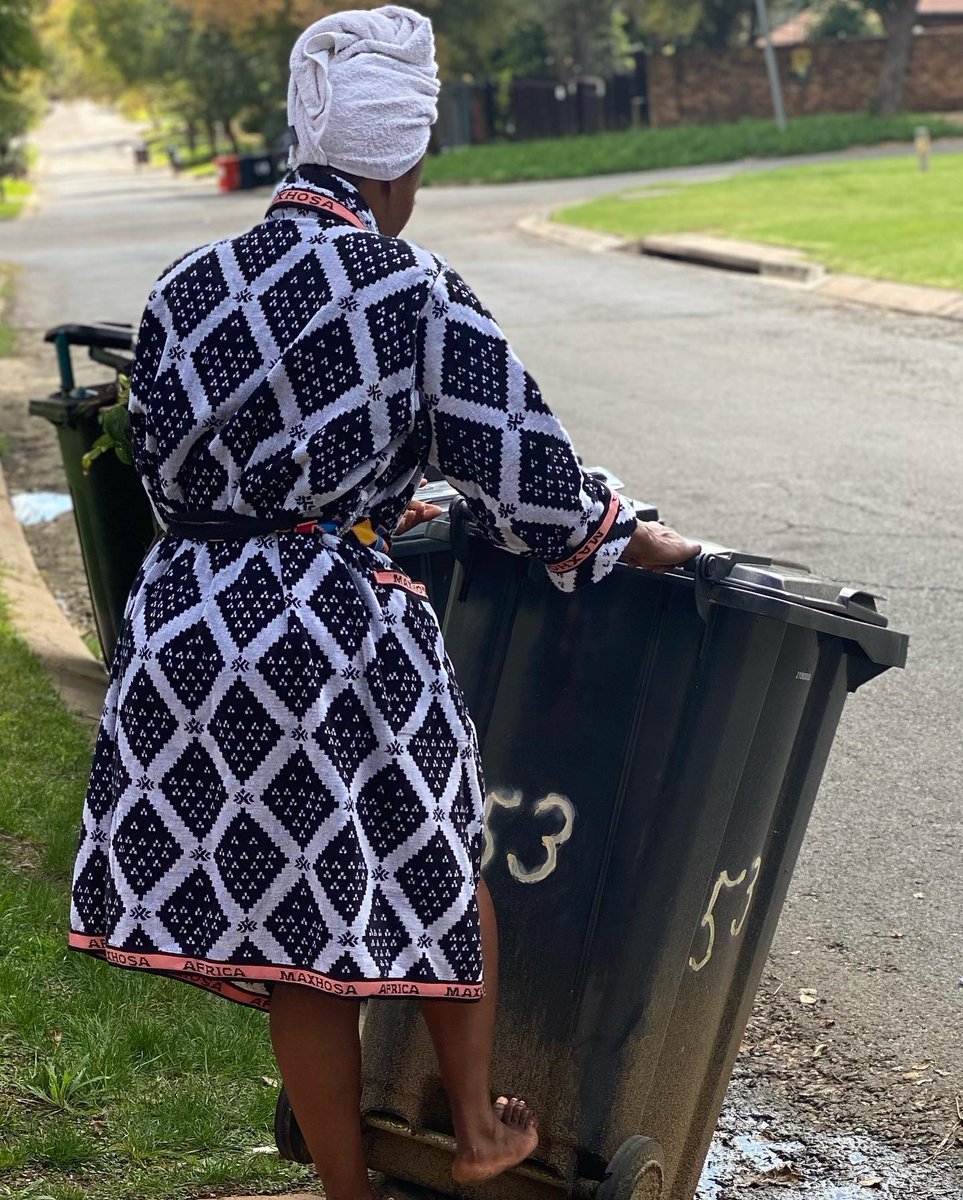 Nke_chi_'s tweet photo. This is how I'm preparing for Thato's big day!!! 💃🏾💃🏾💃🏾💃🏾💃🏾💃🏾💃🏾💃🏾💃🏾

🤣🤣🤣🤣🤣🤣
1 DAY TILL THATO TURNS 29
#ThatoxSjepachallenge
#ThatoImmaculate https://t.co/qpLUAqVIol
