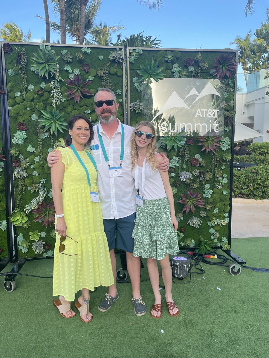 Thankful to celebrate with these lovely ladies at AT&amp;T Summit! Thanks to all the leaders at TWE and Portables for their partnership, Region and Market leaders and all my <a href="/AR_Retail_Chnnl/">Authorized Retail Channel</a> colleagues! #LifeatATT #Blessed