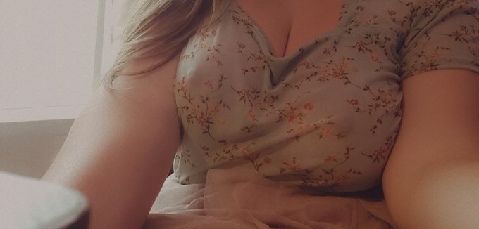 Concept: you watch me study while I wear this. 🤔📚 https://t.co/9R49EhD7zK