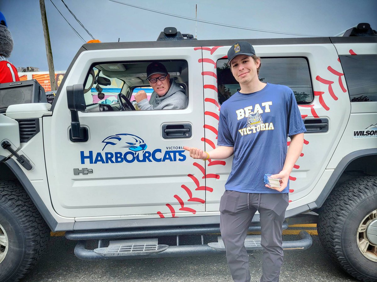 wclNightOwls's tweet photo. Love this kid!
#NightOwls #IlluminateTheDark #BeatVictoria #Nanaimo #YYJ https://t.co/GM75flGpnU