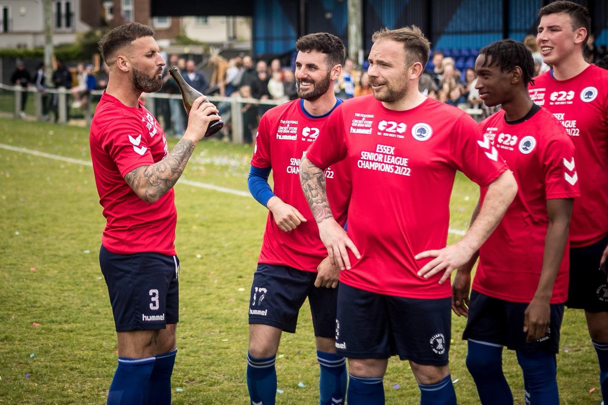 BeckoJase's tweet photo. @hallett9 @walthamstowfc @Tellspill @johnmackie1976 @WalthamRabble Will miss you two brothers @Char_colee @hallett9 https://t.co/u9zcKCgUe6