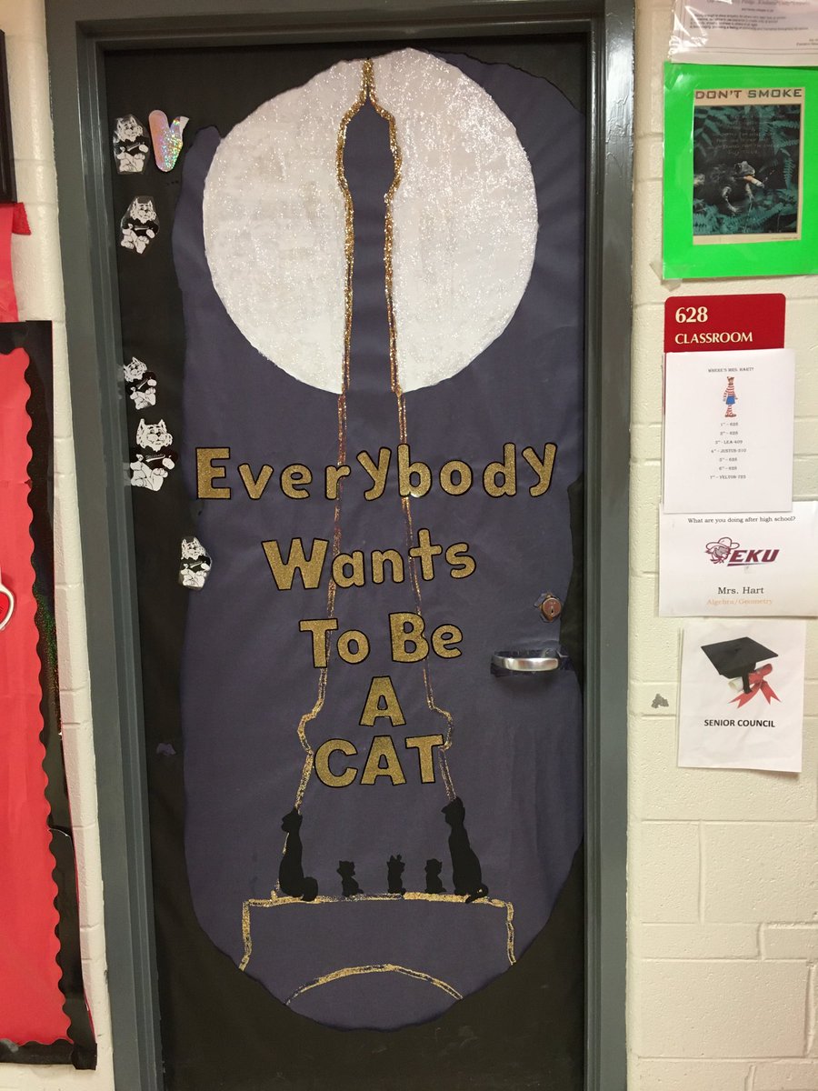PCHSstucouncil's tweet photo. StuCo makes quality work because this door design below 2 other designs is 3 yrs old ππΊ#HoCo19 https://t.co/4Epg2NBc3t