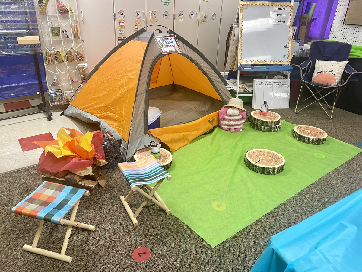 GantzValeri's tweet photo. What an exciting adventure second grade had! We reviewed measurement, 3-D shapes, and story elements. Can’t wait until tomorrow!! 💚 #myjblions https://t.co/Jo8g9dm61p