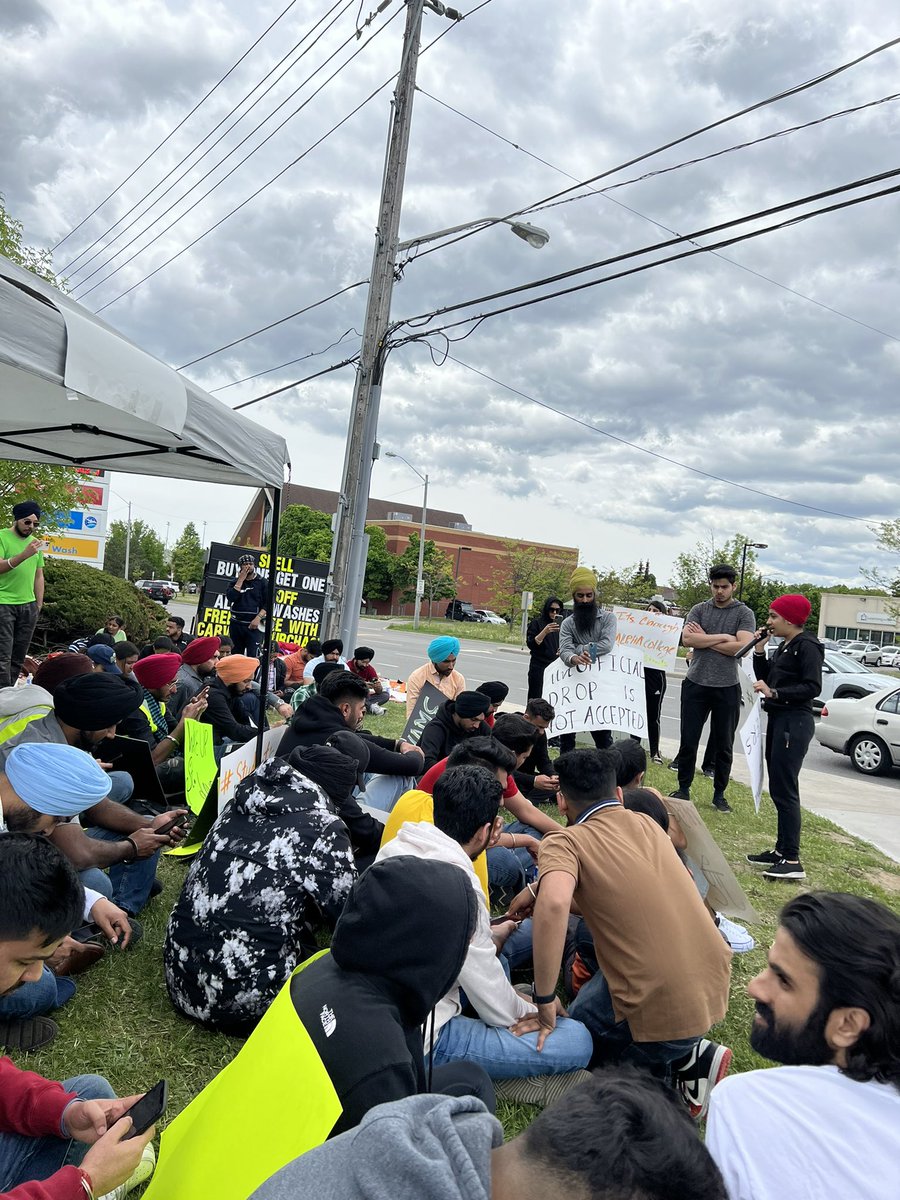gurpartapstoor's tweet photo. International students continue to fight for their education and fairness. #JusticeforAlphaStudents https://t.co/KCvd5K3snk
