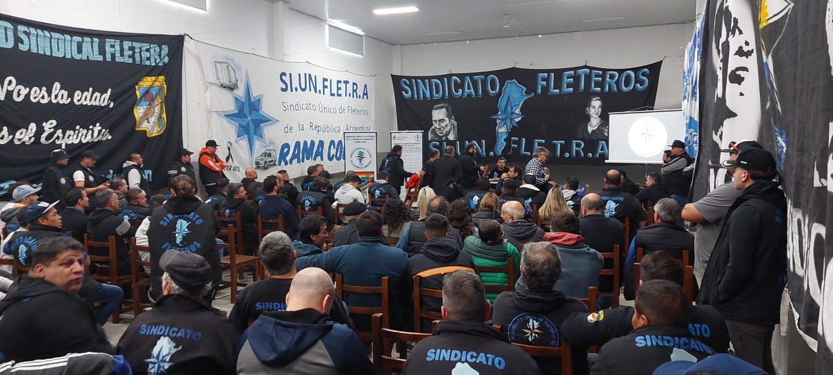 lopezoseb's tweet photo. Con @NataliaSteffen_ delegada del @TrabajoPBA en Necochea! En la rueda de prensa del @siunfletraok y nuestro conductor @PereyraMarioA luego plenario, más de 100 actores del sector! La regularización del sector como eje principal
@MiguelFunesA @mara_ruiz_malec @SebastianDell10 https://t.co/CjPzf8Rn1k