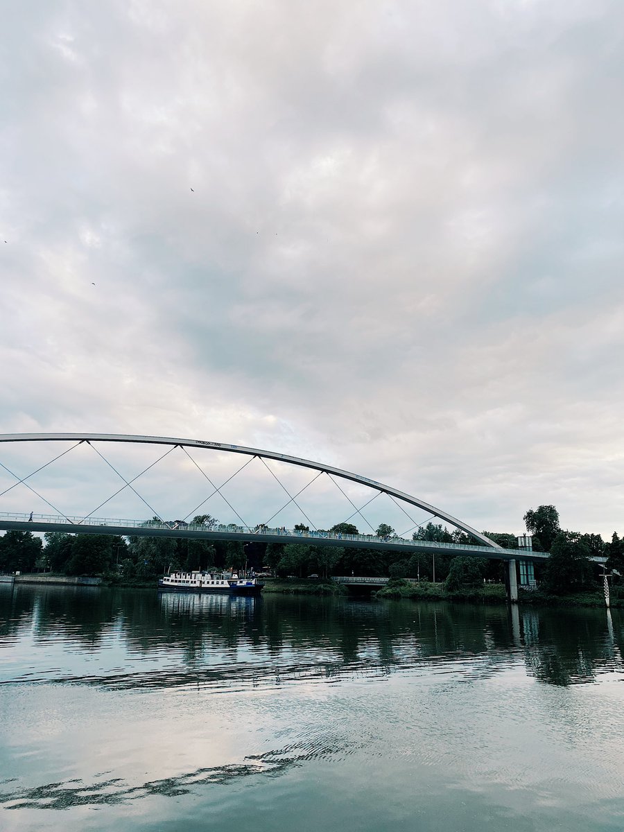 AntheFoubert's tweet photo. Really enjoyed the #PSiM2022 Congress in Maastricht, the Netherlands.🇳🇱🌷Glad to share my research project, attend interesting  lectures and meet nice colleagues in pain research!🙌🤩 @PaininMotion @MOVANTresearch @UCLouvain_be https://t.co/34zEcDmymk