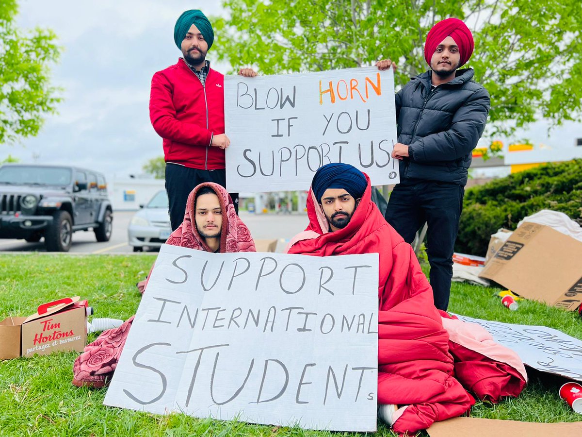 Bhu11arVishav's tweet photo. #justiceforalphastudents https://t.co/UEmftn8ULM