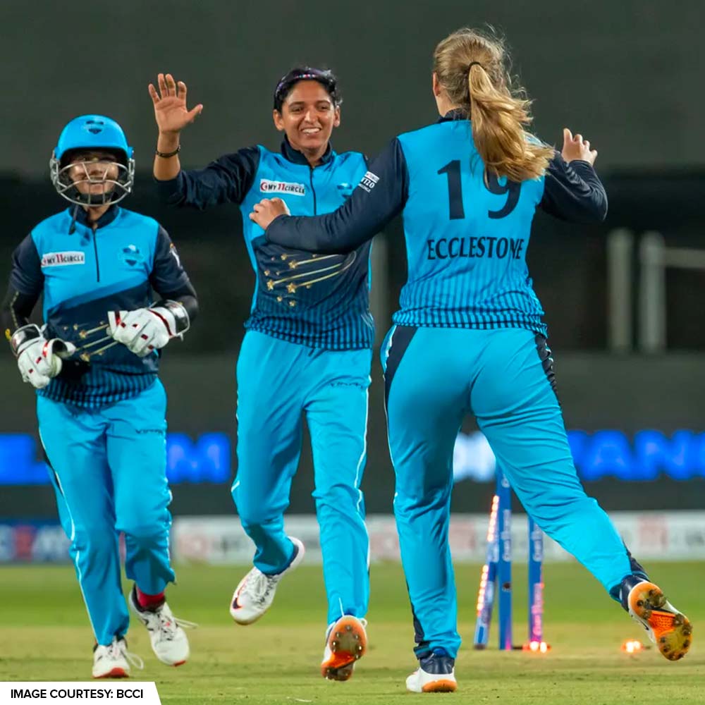 𝑼𝒑 𝒂𝒏𝒅 𝒓𝒖𝒏𝒏𝒊𝒏𝒈! 😍

Harmanpreet Kaur-led Supernovas clinch #TBLvSNO by 4️⃣ 9️⃣  runs to open their account in #My11CircleWT20Challenge!