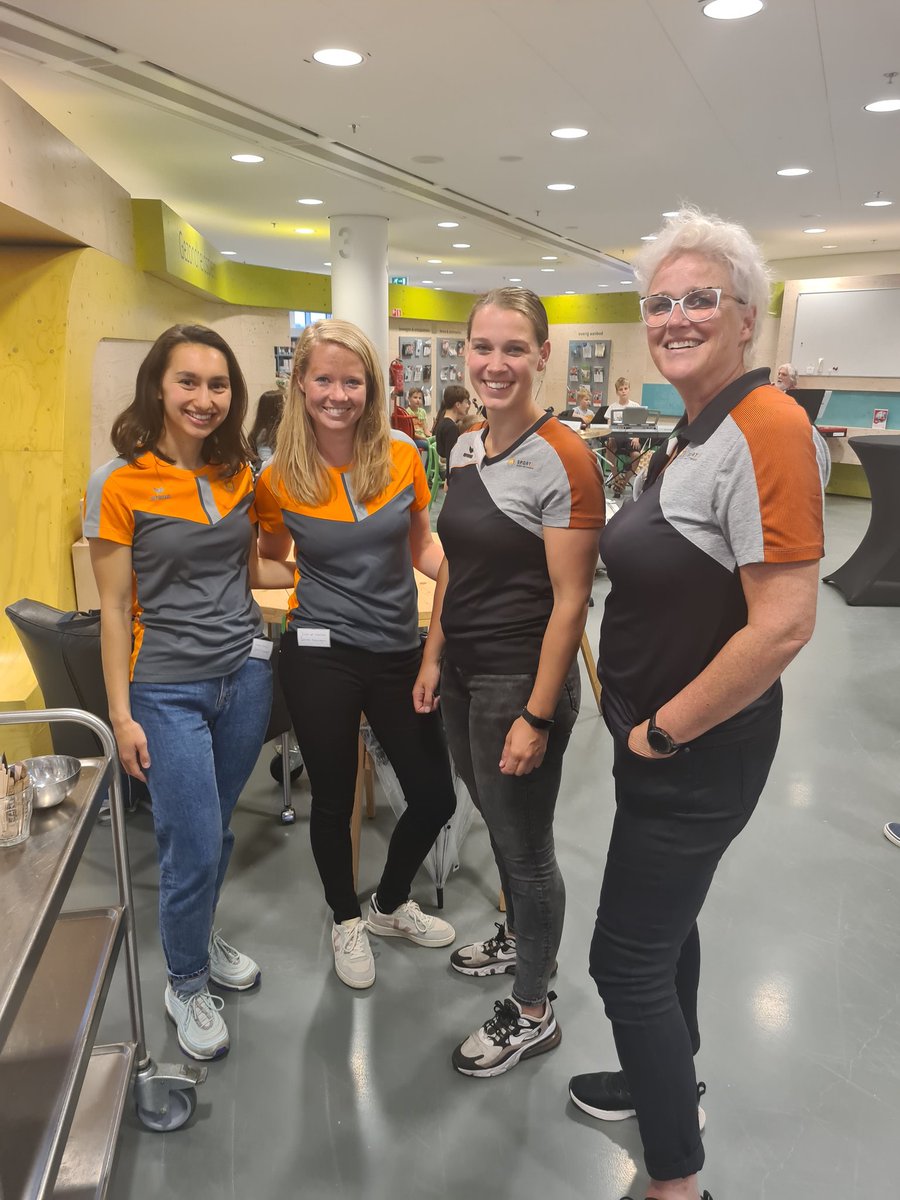 Topteam is er klaar voor! @MOvactorNgein <a href="/DEKOMNieuwegein/">DE KOM</a> <a href="/BiebNieuwegein/">Bibliotheek Nieuwegein</a>  en @SportIDNgein geven presentaties over hun werkzaamheden aan de raadsleden <a href="/Gem_Nieuwegein/">Gemeente Nieuwegein</a>