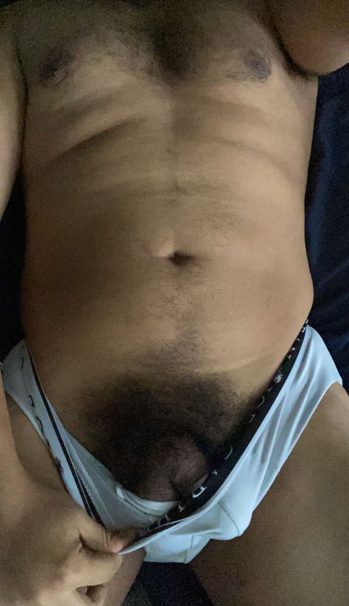desicub_'s tweet photo. Who wants to taste this thick boy meat https://t.co/Ej5naEp7Gy