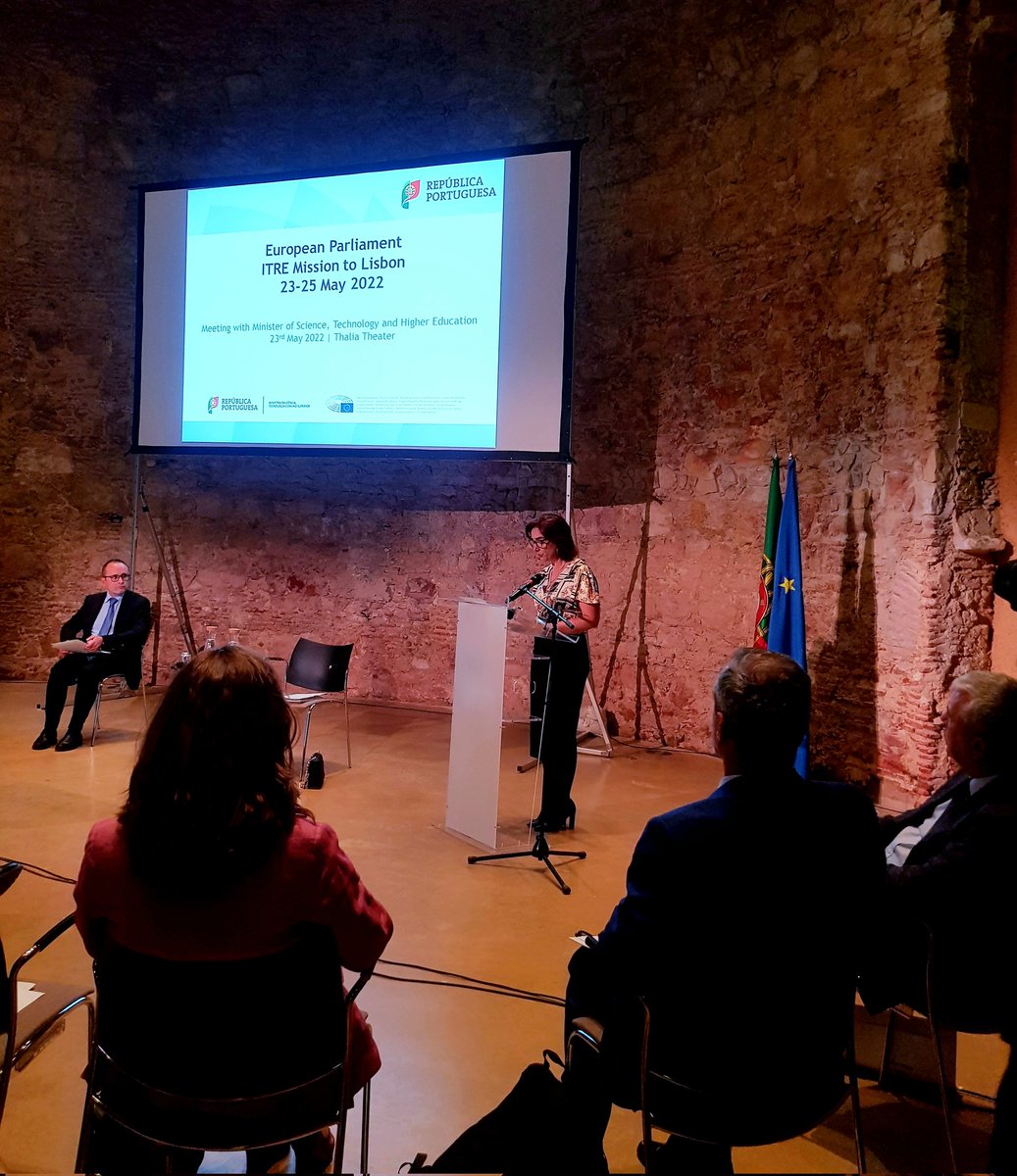 ciencia_pt's tweet photo. A Comissão Parlamentar @ITRE, reuniu com a @ciencia_pt, e com um conjunto de investigadores, numa sessão de apresentação de projetos científicos, desenvolvidos por diversos investigadores de instituições de ensino superior e centros de investigação científica nacionais. https://t.co/YiZ4eAc57t
