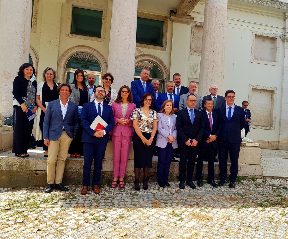 ciencia_pt's tweet photo. A Comissão Parlamentar @ITRE, reuniu com a @ciencia_pt, e com um conjunto de investigadores, numa sessão de apresentação de projetos científicos, desenvolvidos por diversos investigadores de instituições de ensino superior e centros de investigação científica nacionais. https://t.co/YiZ4eAc57t