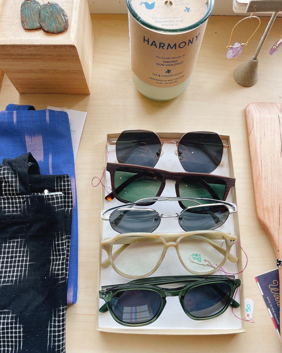 😎 Sample sale!😎 Come &amp; scoop up some sweet @moxloxeyewear  shades for $50 🥳 Many different styles &amp; colors, come see!