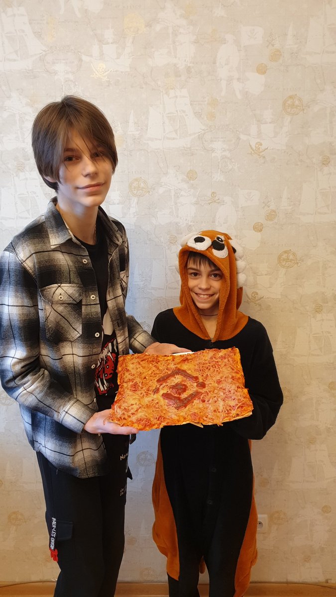irina_foks's tweet photo. wish us luck🤞#Binance #BinancePizza https://t.co/BbRKVRT3NO
